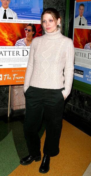Tara · Darsteller